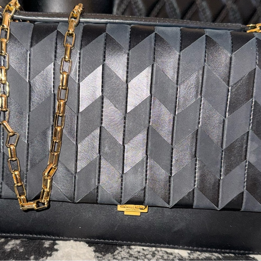 Michael Kors Collection Yasmeen Shoulder bag - broken chain, see pics.